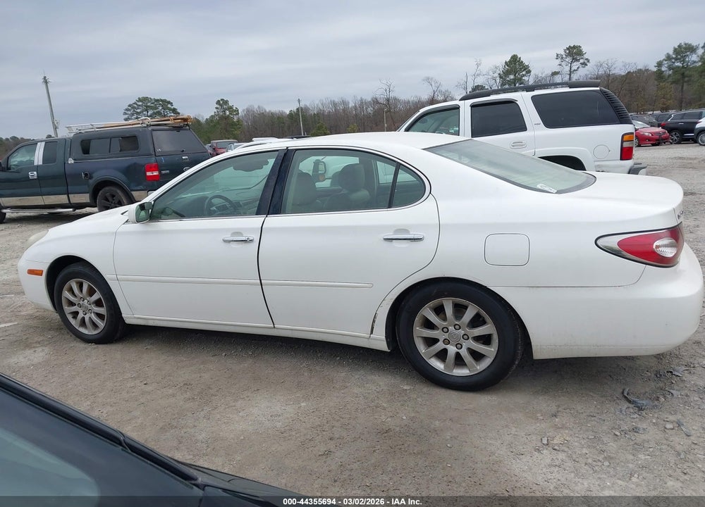 2002 LEXUS ES 300 VIN: JTHBF30G620078581