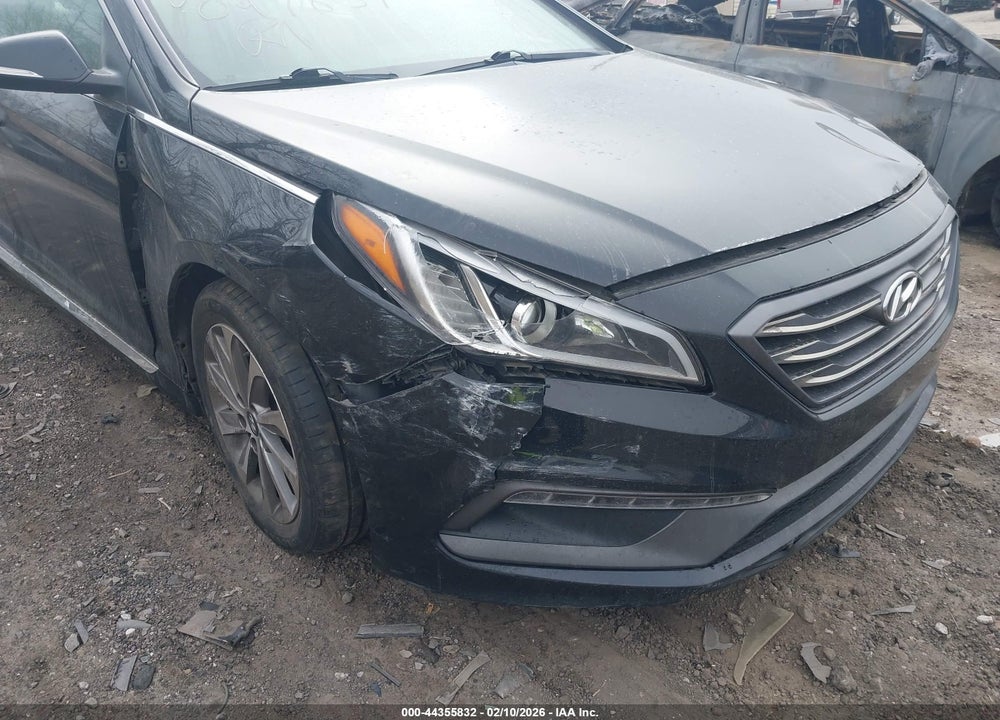 2015 HYUNDAI SONATA SPORT VIN: 5NPE34AF1FH097857