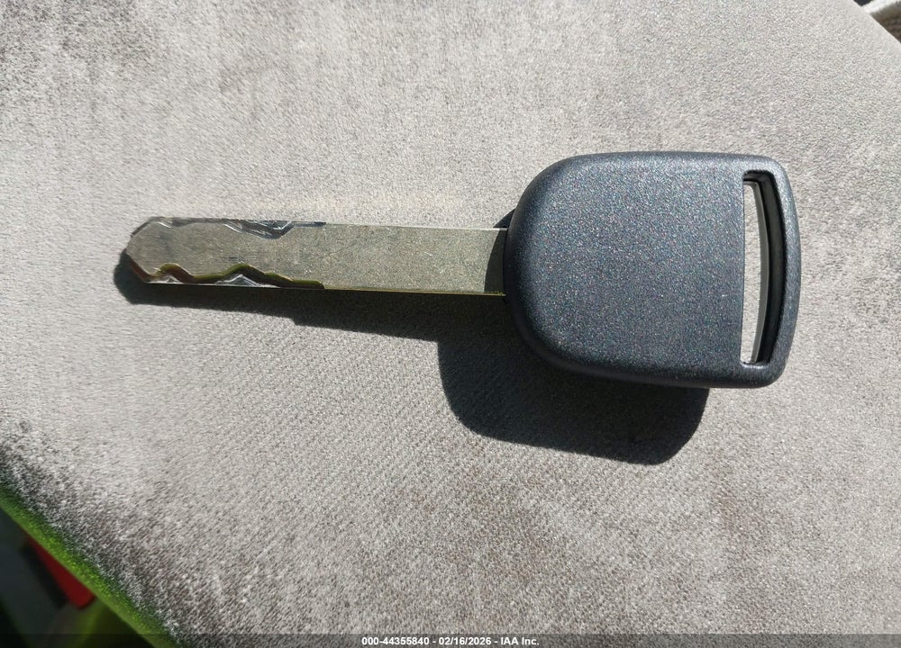 2010 HONDA CIVIC LX VIN: 2HGFA1F52AH500871