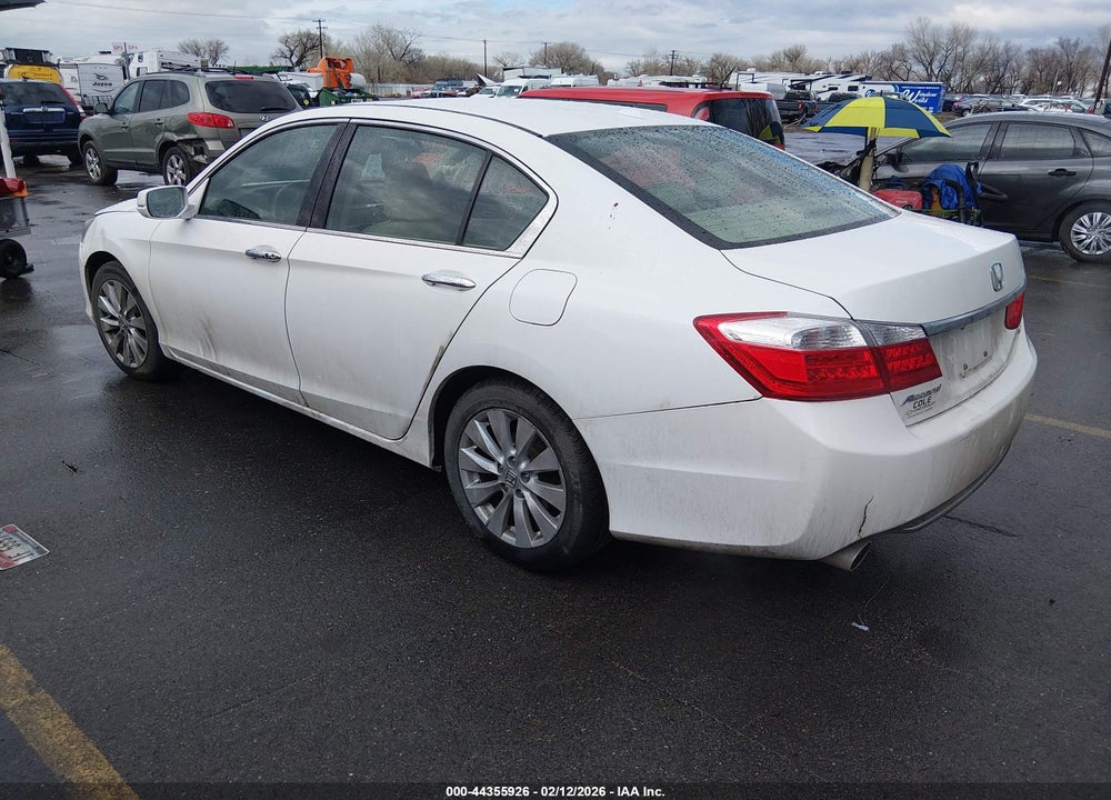 2015 HONDA ACCORD EX-L V-6 VIN: 1HGCR3F84FA017759