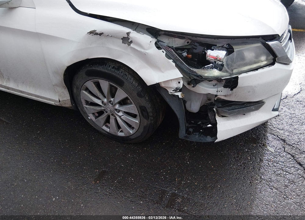 2015 HONDA ACCORD EX-L V-6 VIN: 1HGCR3F84FA017759