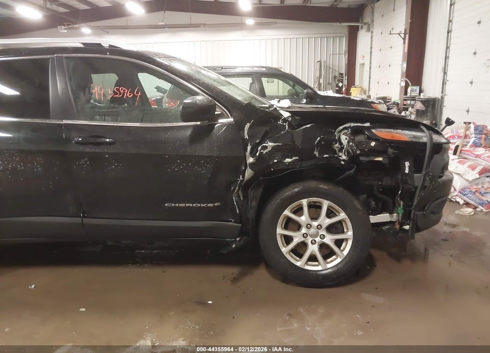 2017 JEEP CHEROKEE LATITUDE 4X4 VIN: 1C4PJMCB8HW625769