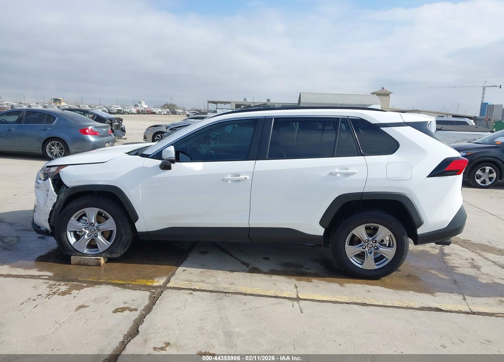 2025 TOYOTA RAV4 XLE VIN: 2T3W1RFV8SW411742