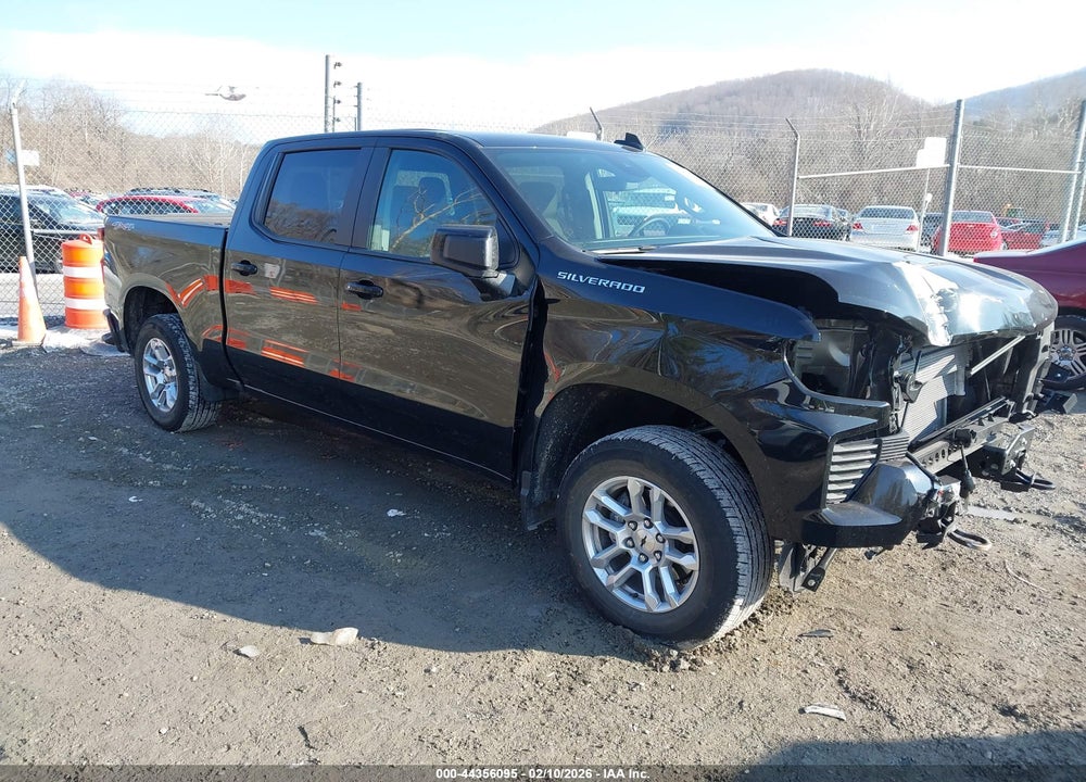 2026 CHEVROLET SILVERADO 1500 4WD  SHORT BED RST VIN: 2GCUKEED0T1113945