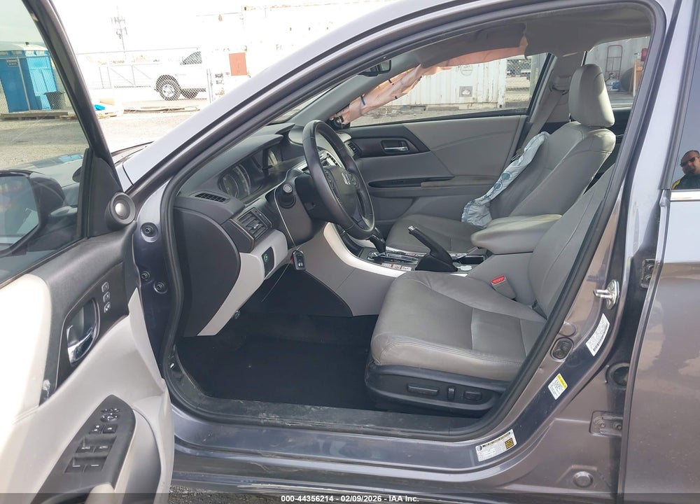 2015 HONDA ACCORD EX-L V-6 VIN: 1HGCR3F86FA036815