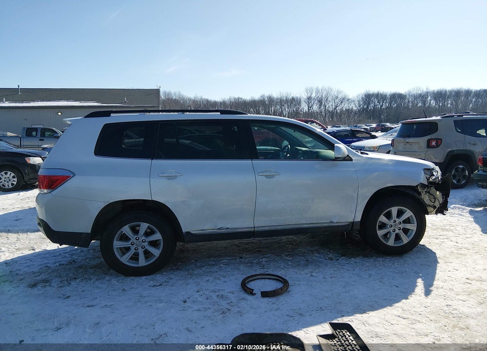 2013 TOYOTA HIGHLANDER BASE PLUS V6 VIN: 5TDBK3EH1DS211777