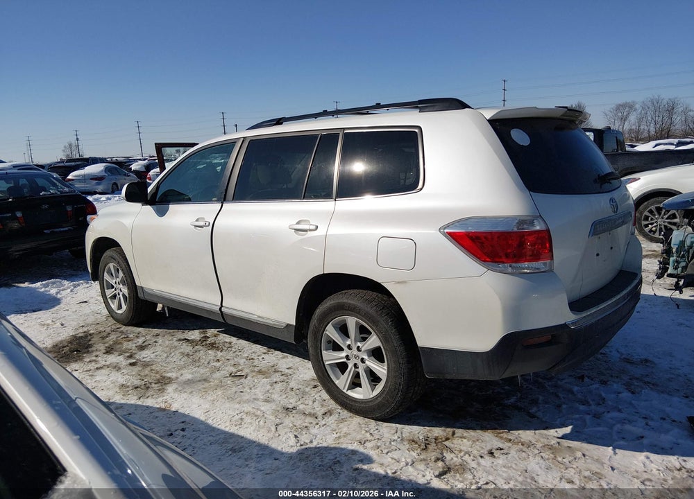 2013 TOYOTA HIGHLANDER BASE PLUS V6 VIN: 5TDBK3EH1DS211777