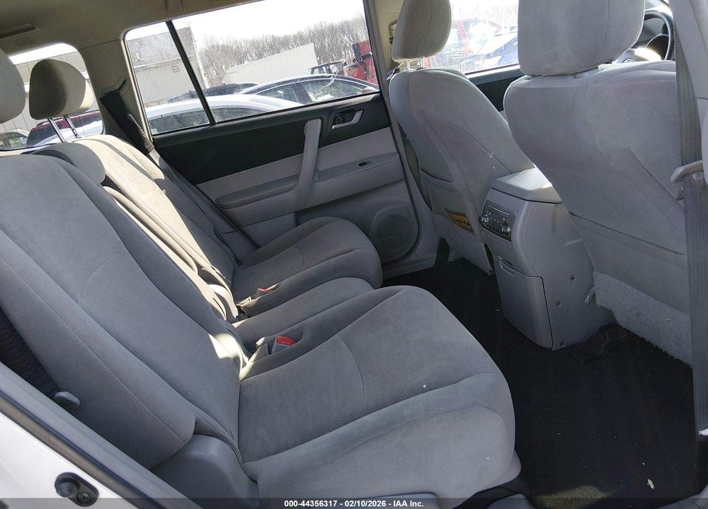 2013 TOYOTA HIGHLANDER BASE PLUS V6 VIN: 5TDBK3EH1DS211777