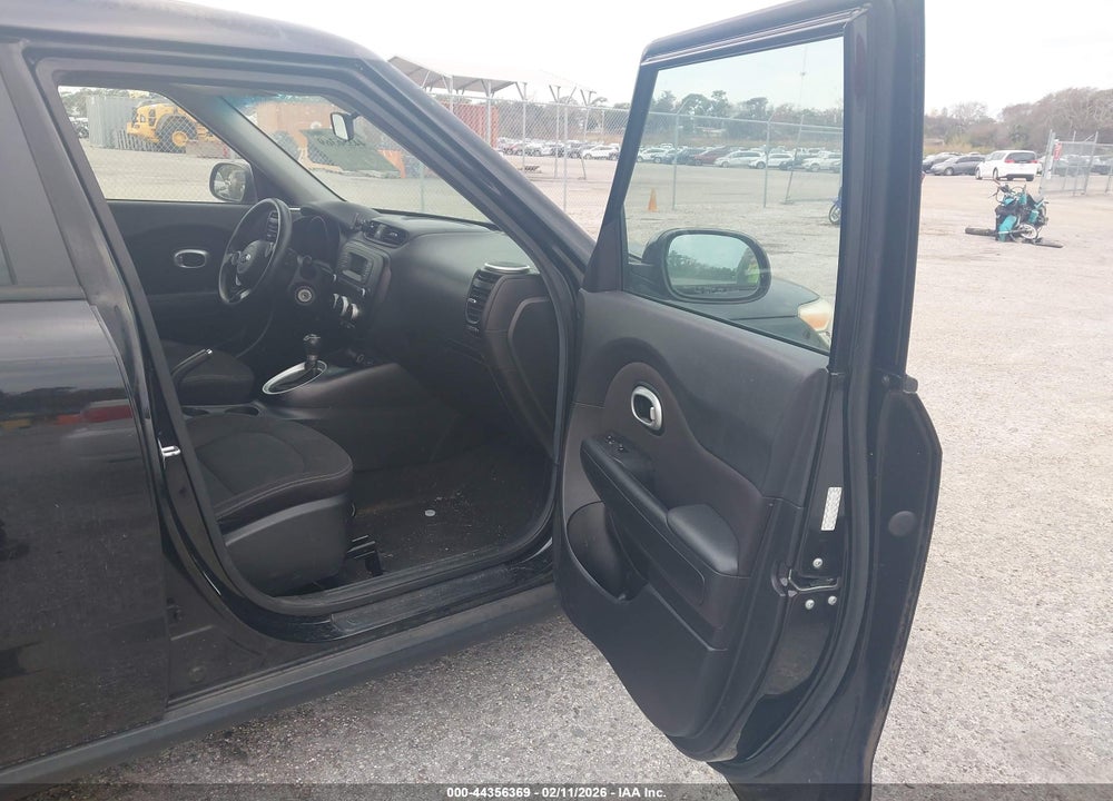 2015 KIA SOUL VIN: KNDJN2A29F7800166