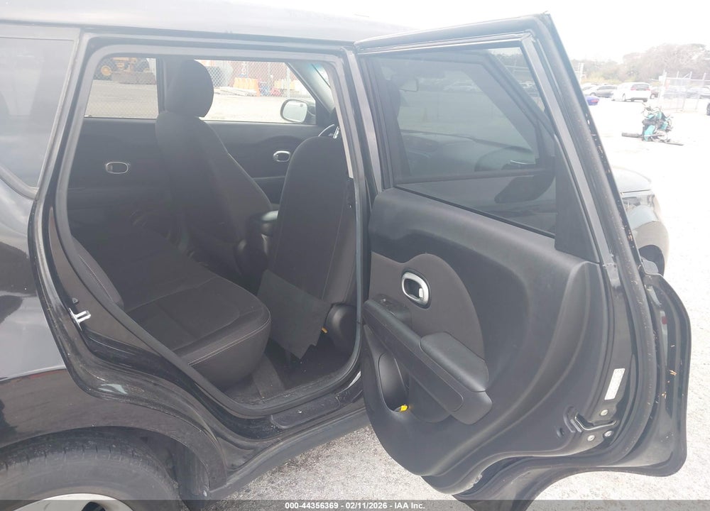 2015 KIA SOUL VIN: KNDJN2A29F7800166