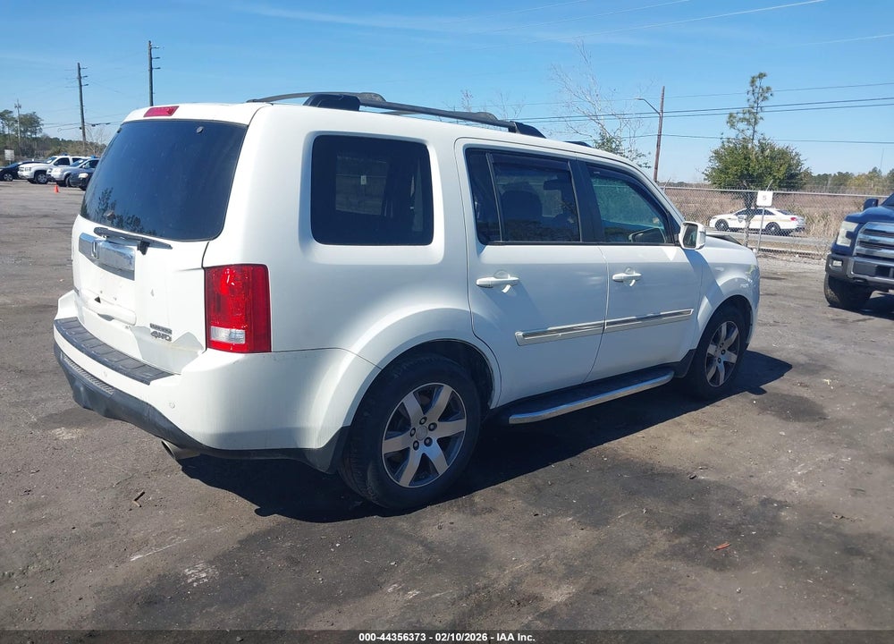 2015 HONDA PILOT TOURING VIN: 5FNYF4H96FB072911