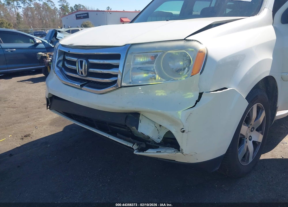 2015 HONDA PILOT TOURING VIN: 5FNYF4H96FB072911
