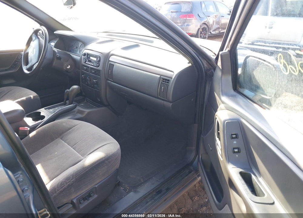 2001 JEEP GRAND CHEROKEE LAREDO VIN: 1J4GW48S61C684640