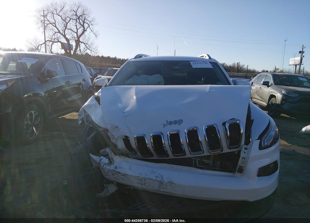 2018 JEEP CHEROKEE LATITUDE FWD VIN: 1C4PJLCB6JD576826