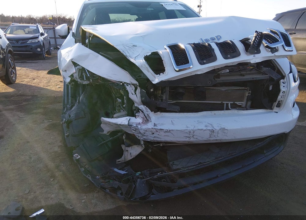 2018 JEEP CHEROKEE LATITUDE FWD VIN: 1C4PJLCB6JD576826