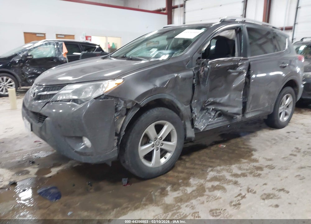 2015 TOYOTA RAV4 XLE VIN: 2T3RFREVXFW292582