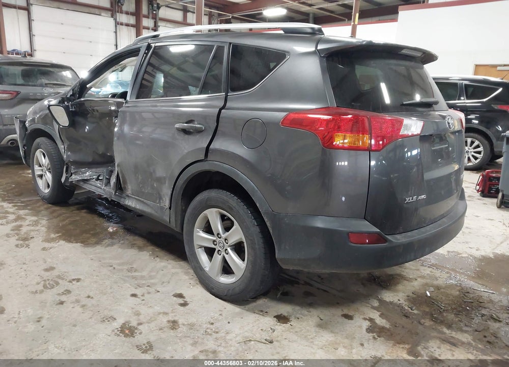 2015 TOYOTA RAV4 XLE VIN: 2T3RFREVXFW292582