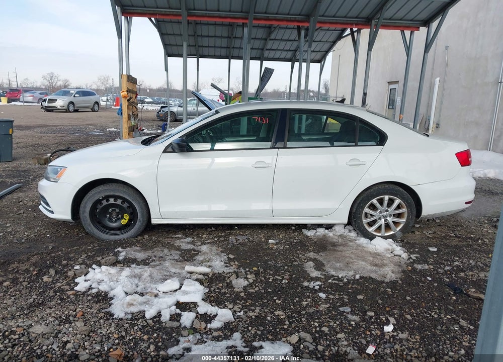 2015 VOLKSWAGEN JETTA 1.8T SE VIN: 3VWD17AJ3FM261348