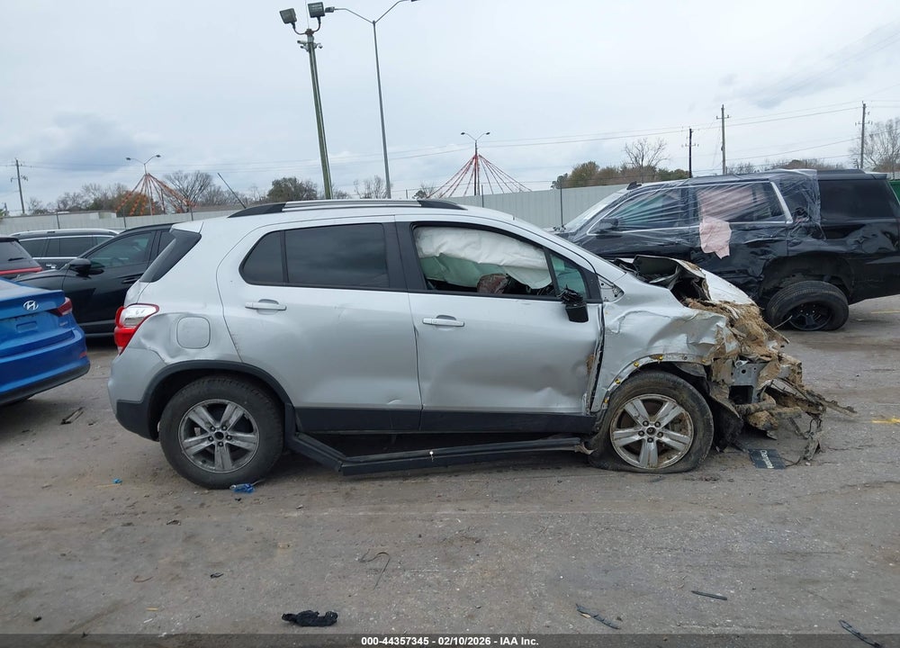 2021 CHEVROLET TRAX FWD LT VIN: KL7CJLSB4MB339586