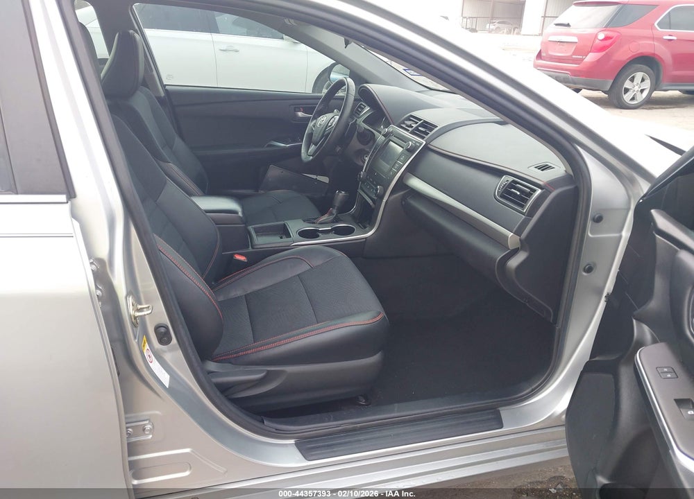 2016 TOYOTA CAMRY SE VIN: 4T1BF1FK5GU252461
