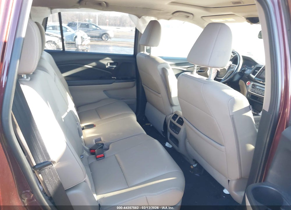 2018 HONDA PILOT EX-L VIN: 5FNYF6H55JB064493