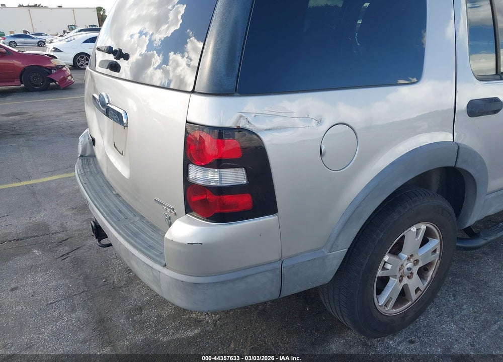 2006 FORD EXPLORER XLT VIN: 1FMEU73856UB66631