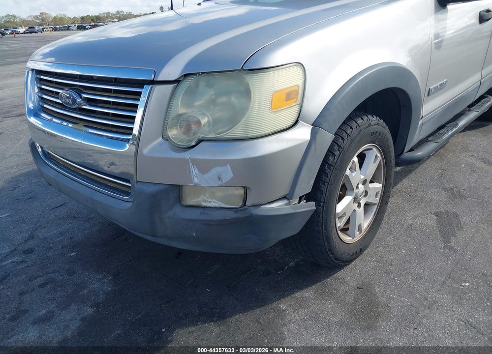 2006 FORD EXPLORER XLT VIN: 1FMEU73856UB66631