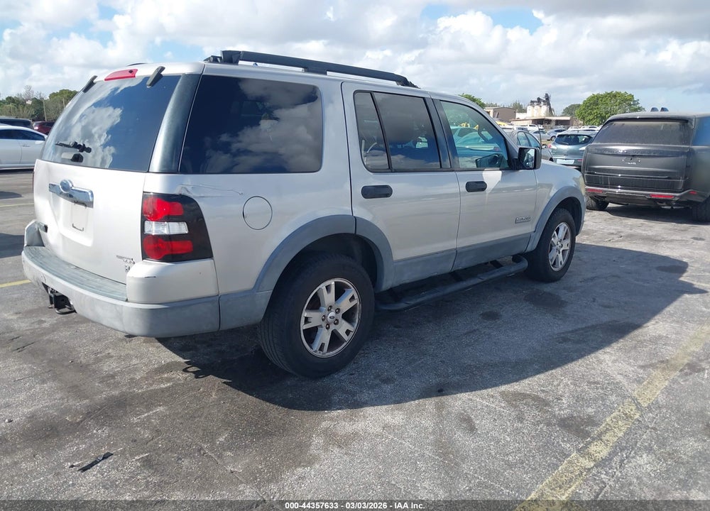 2006 FORD EXPLORER XLT VIN: 1FMEU73856UB66631