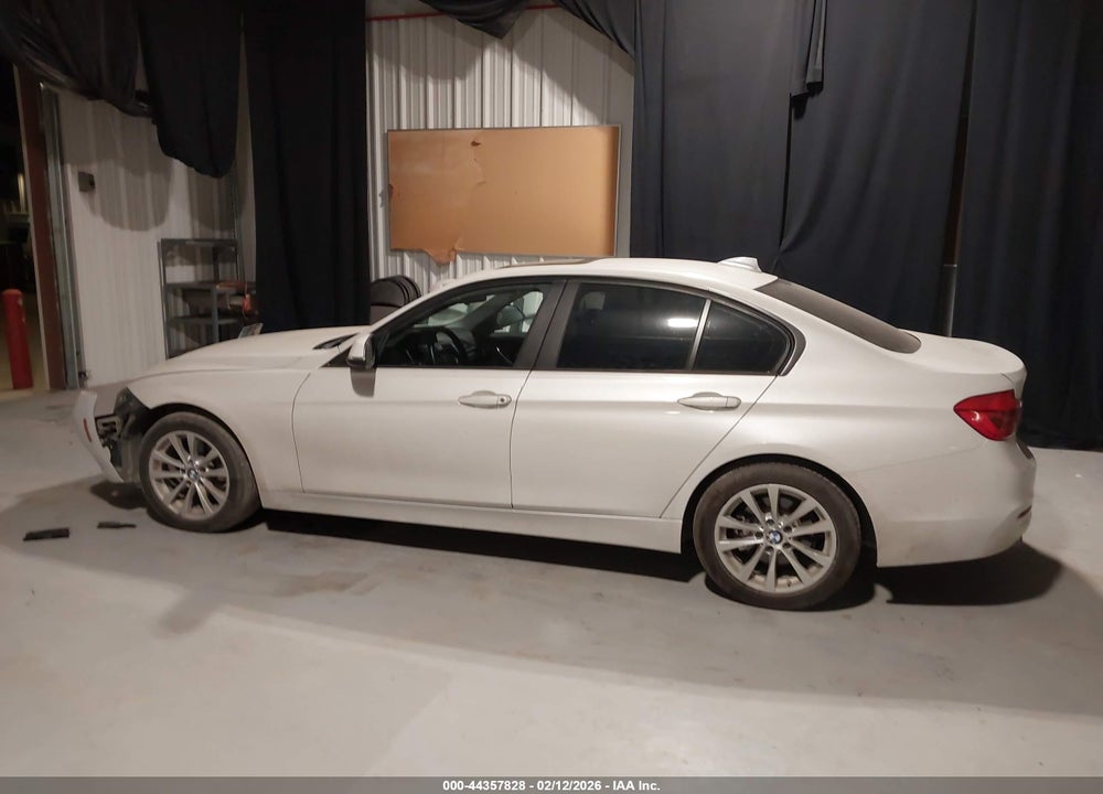 2017 BMW 320I VIN: WBA8A9C55HK619623