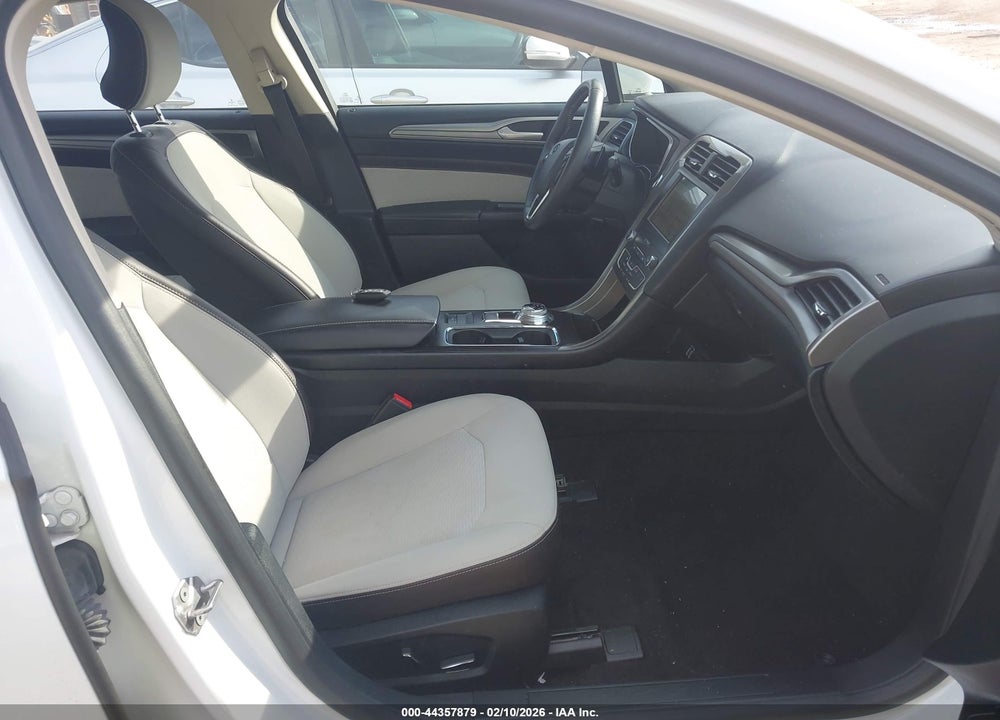 2019 FORD FUSION SE VIN: 3FA6P0HD4KR111589