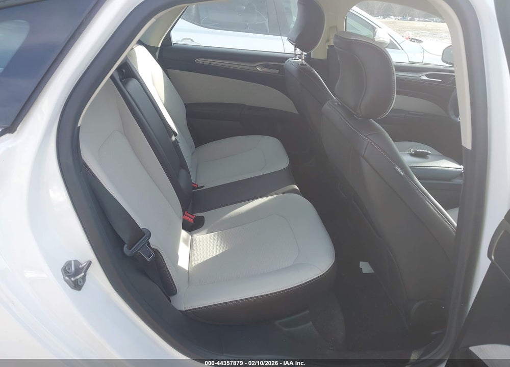 2019 FORD FUSION SE VIN: 3FA6P0HD4KR111589