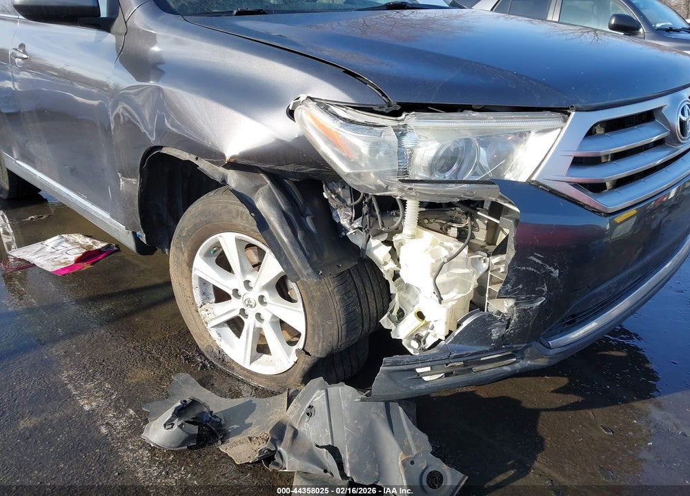 2012 TOYOTA HIGHLANDER SE V6 VIN: 5TDBK3EH2CS143438