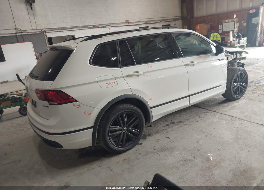 2022 VOLKSWAGEN TIGUAN 2.0T SE R-LINE BLACK VIN: 3VV8B7AX0NM009806