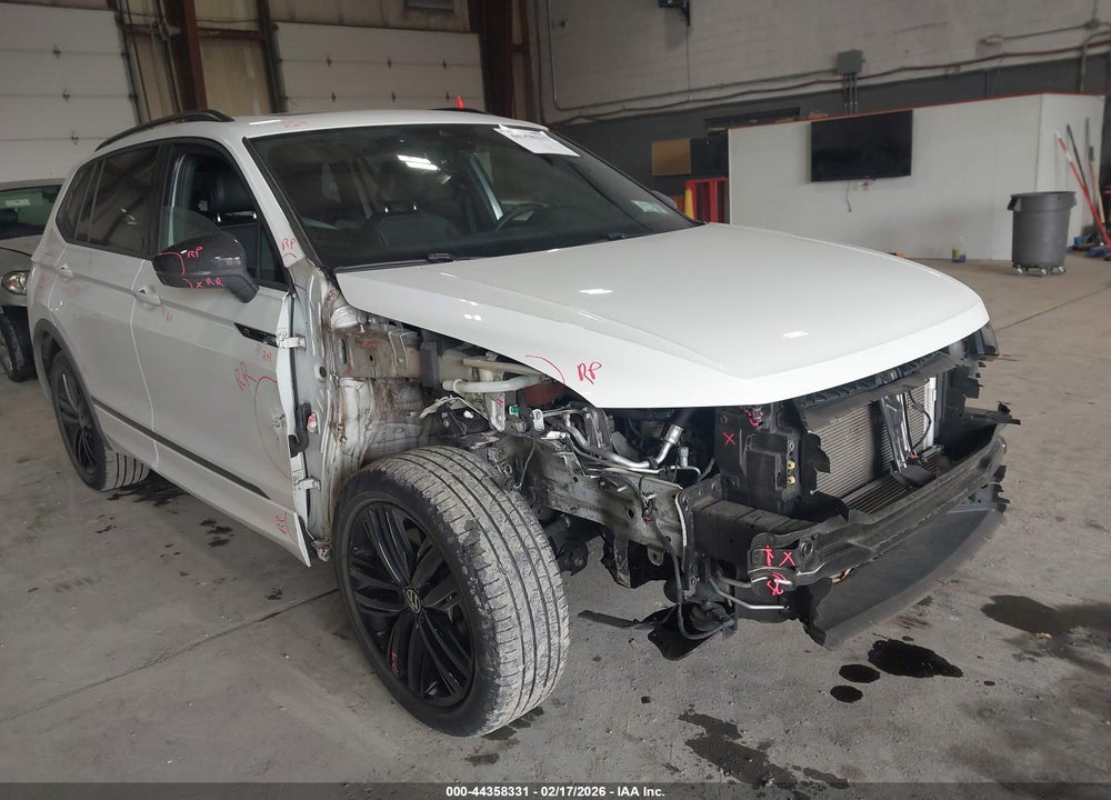 2022 VOLKSWAGEN TIGUAN 2.0T SE R-LINE BLACK VIN: 3VV8B7AX0NM009806
