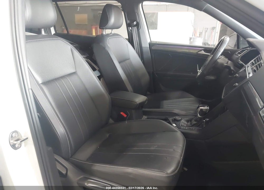 2022 VOLKSWAGEN TIGUAN 2.0T SE R-LINE BLACK VIN: 3VV8B7AX0NM009806