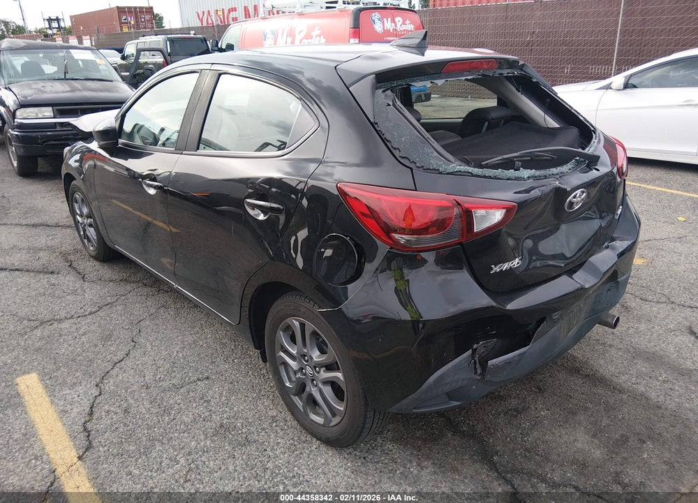 2020 TOYOTA YARIS XLE VIN: 3MYDLBJV0LY704810