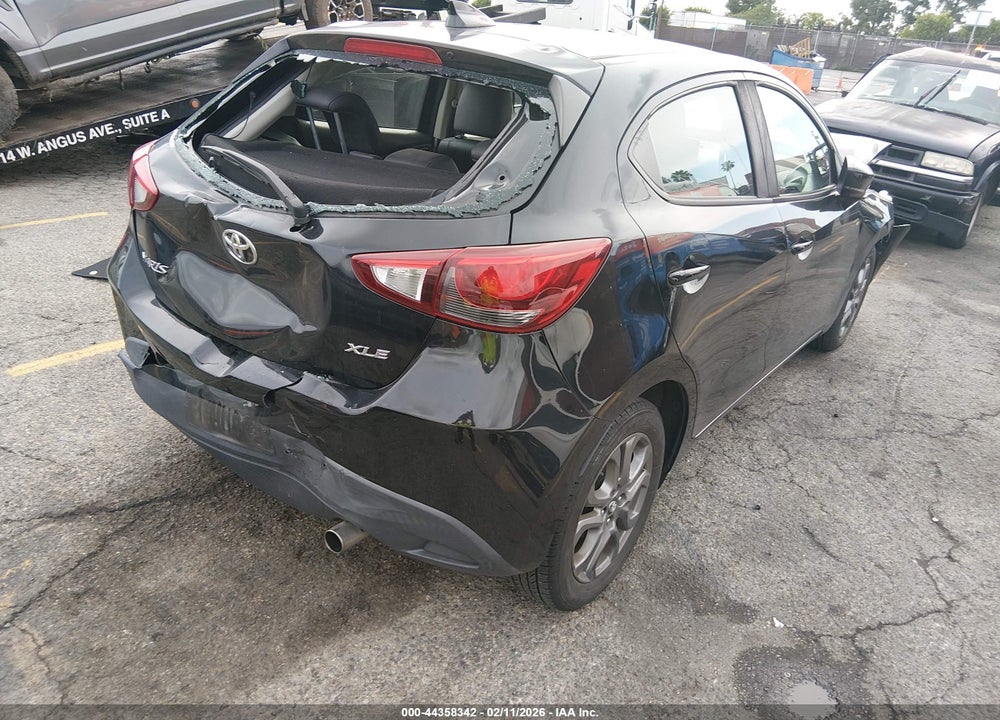 2020 TOYOTA YARIS XLE VIN: 3MYDLBJV0LY704810