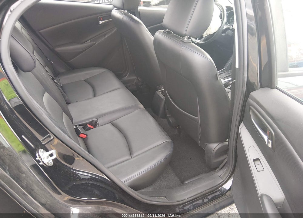 2020 TOYOTA YARIS XLE VIN: 3MYDLBJV0LY704810