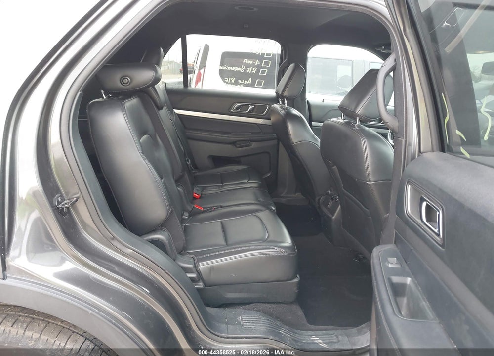 2019 FORD EXPLORER XLT VIN: 1FM5K7D84KGA06396