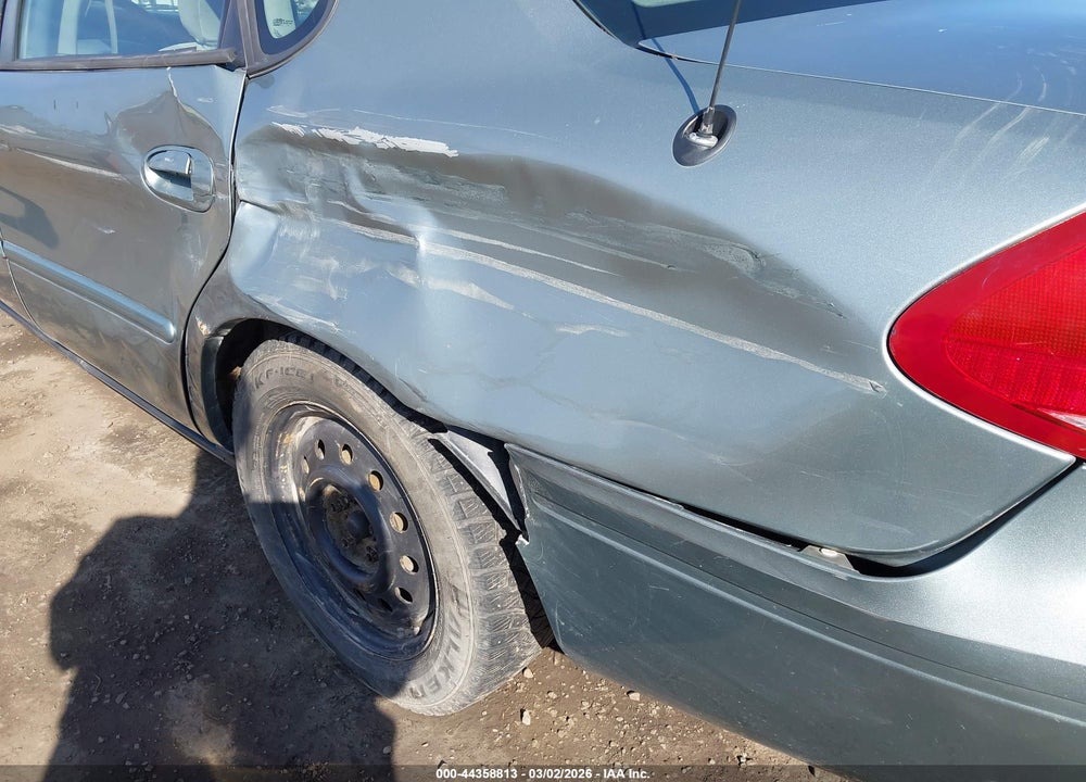 2005 FORD TAURUS SE VIN: 1FAFP53U95A303898