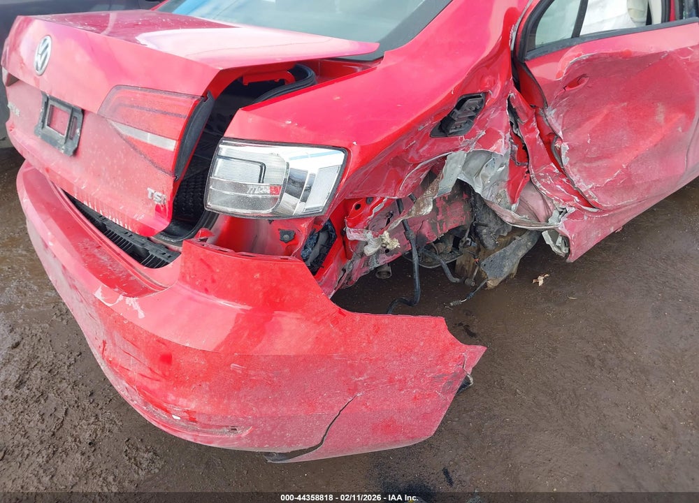 2015 VOLKSWAGEN JETTA 1.8T SE VIN: 3VWD17AJ7FM300524