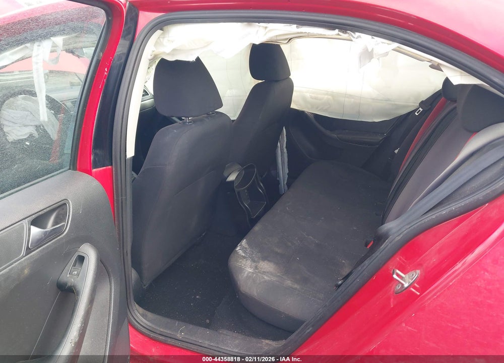 2015 VOLKSWAGEN JETTA 1.8T SE VIN: 3VWD17AJ7FM300524