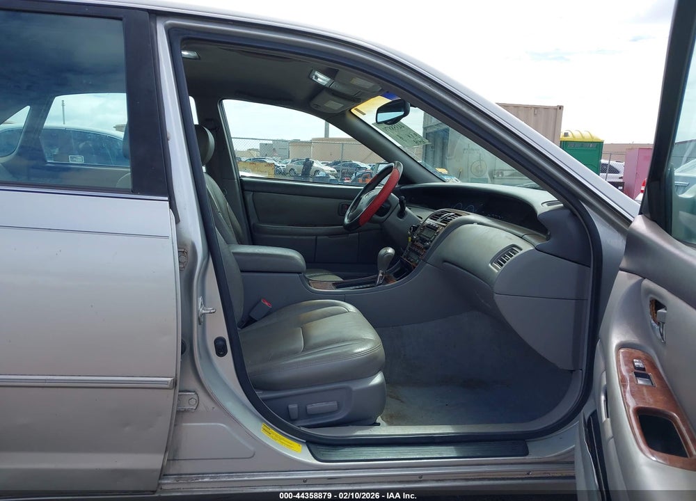 2002 TOYOTA AVALON XLS VIN: 4T1BF28B42U245772