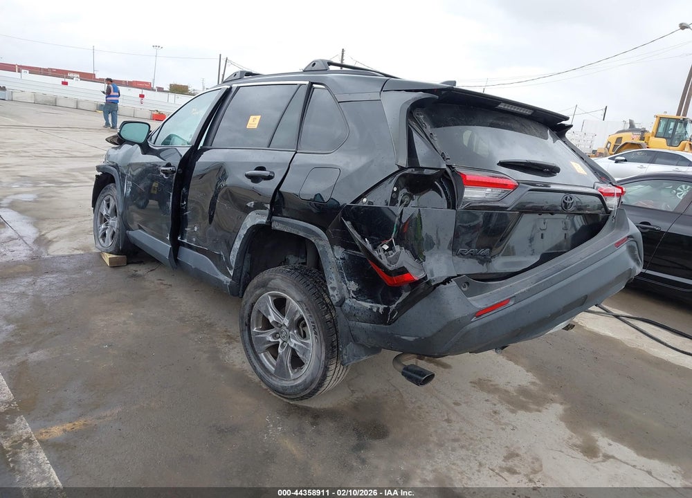 2022 TOYOTA RAV4 XLE VIN: 2T3W1RFVXNC183376