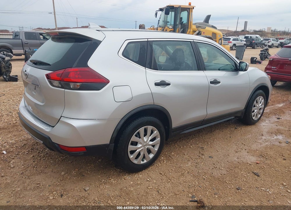 2018 NISSAN ROGUE S VIN: JN8AT2MT0JW460516