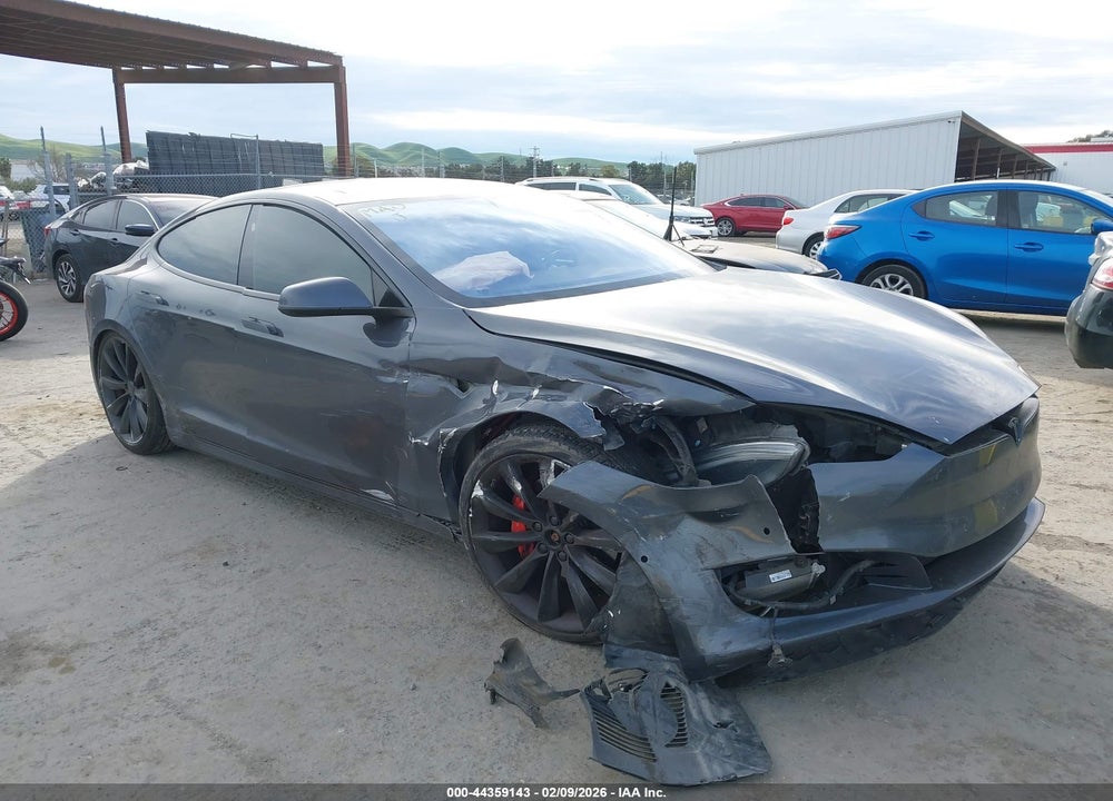 2018 TESLA MODEL S 100D/75D/P100D VIN: 5YJSA1E26JF275980
