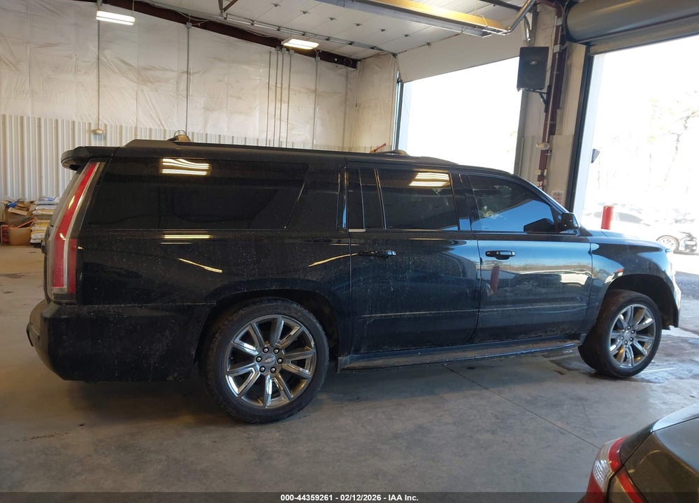2018 CHEVROLET SUBURBAN PREMIER VIN: 1GNSKJKC2JR260405