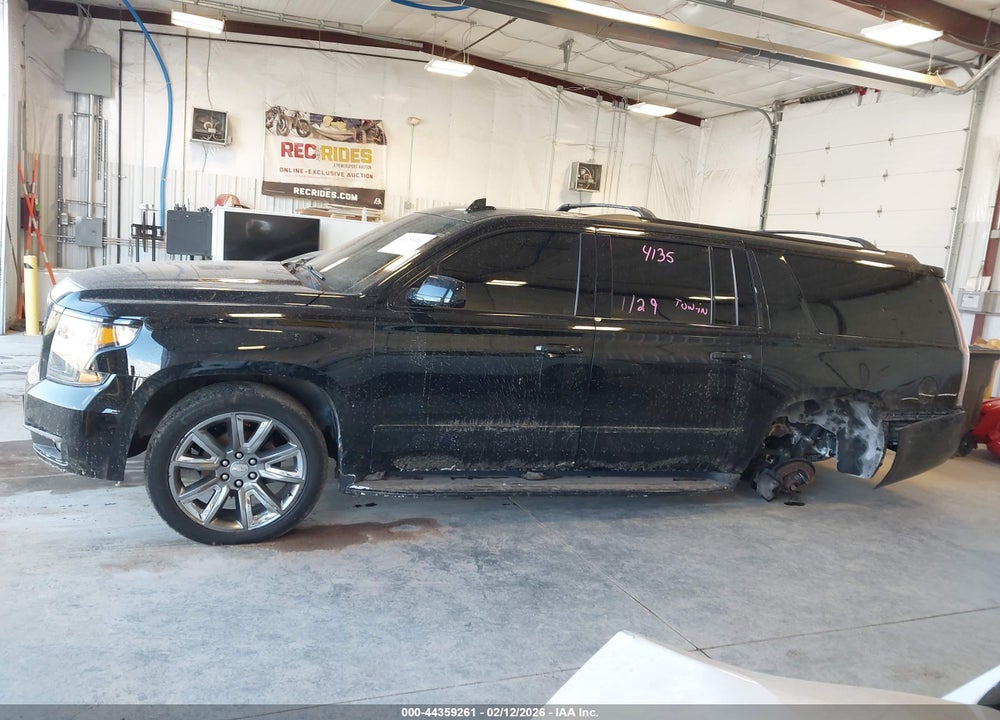 2018 CHEVROLET SUBURBAN PREMIER VIN: 1GNSKJKC2JR260405