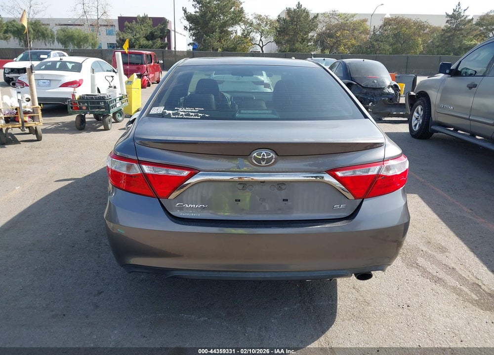 2017 TOYOTA CAMRY SE VIN: 4T1BF1FK5HU647628