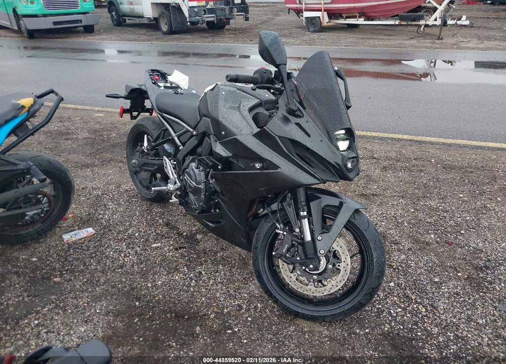 2025 SUZUKI GSX800 F VIN: JS1EM13B6S7101027